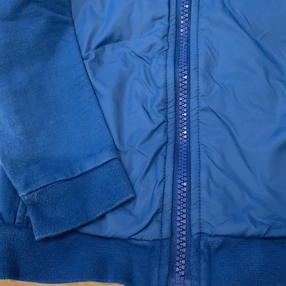 Guess Zipper Hoodie Jacket in Blue/Red/Yellow in Size 3T with Guess Logo - Picture 4 of 7